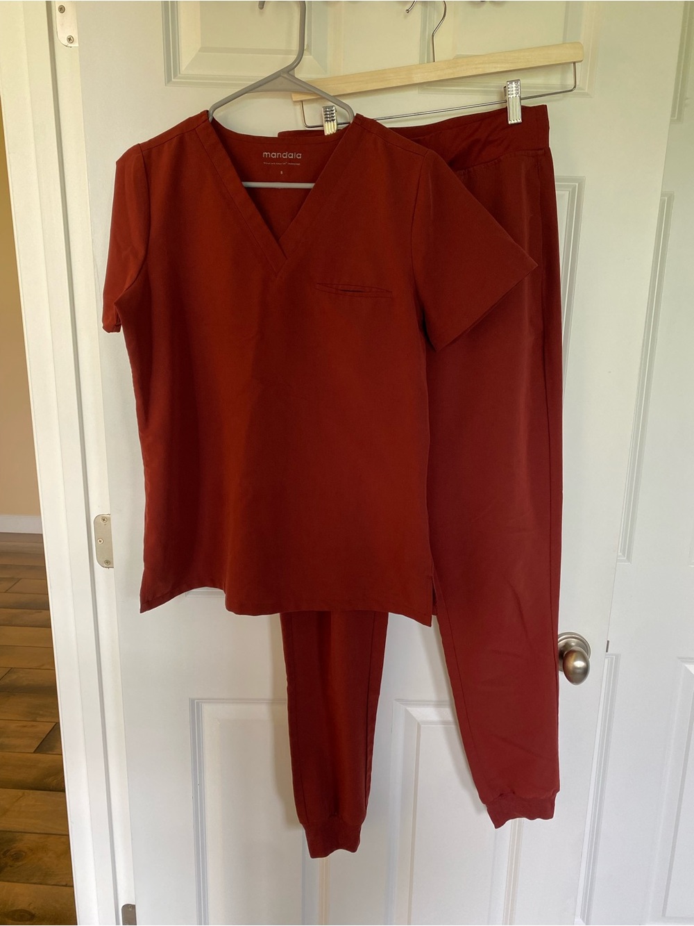 Mandala Women’s Scrub Set (Small/Small Tall)